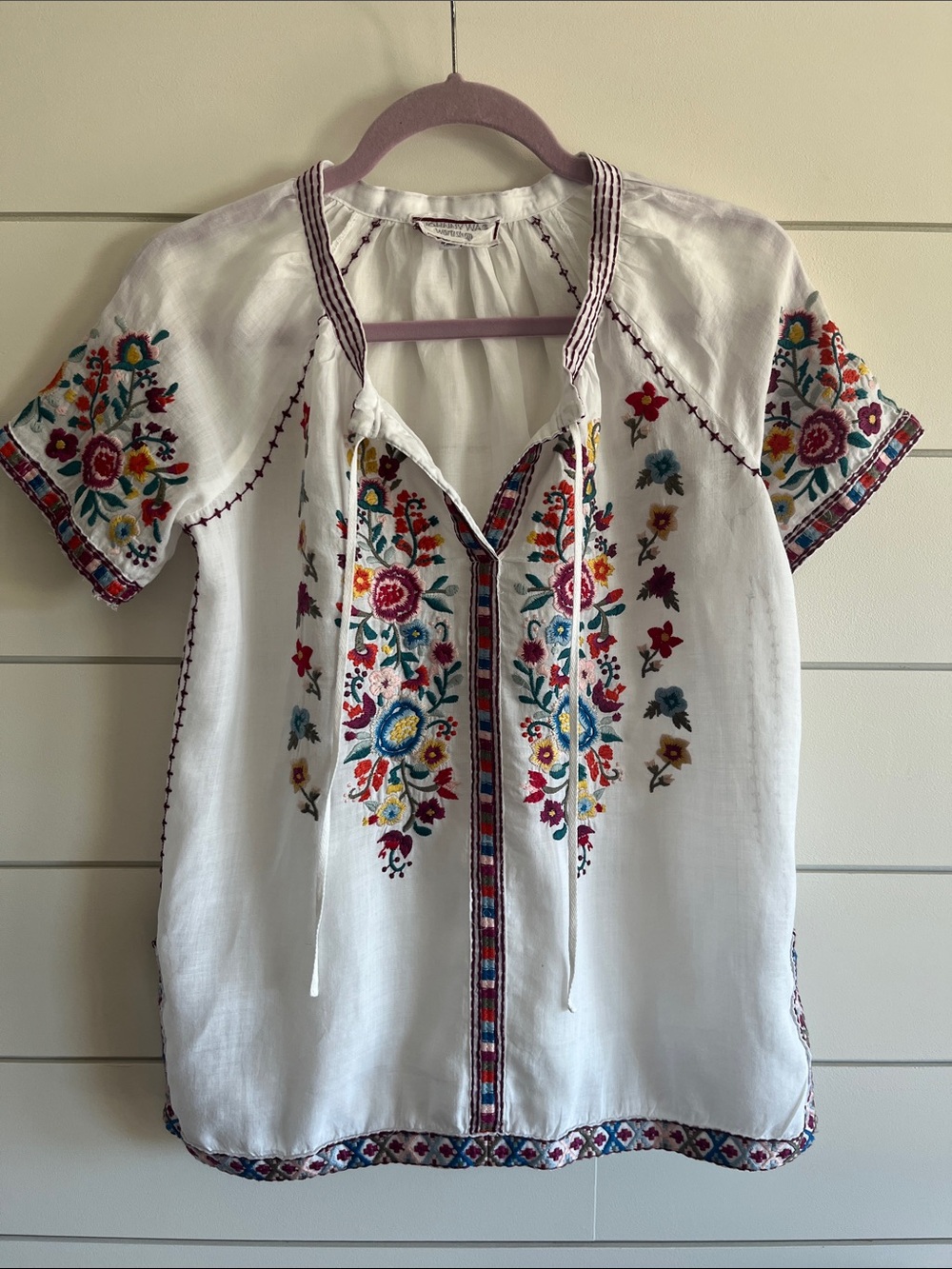 Johnny Was Embroidered White Blouse with Multicolor Floral Stitching Size XS